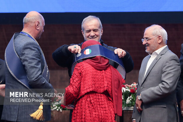 همایش ملی تکریم خیرین مدرسه‌ساز