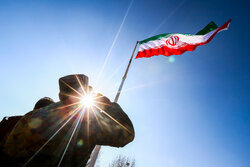 Yezd kentinde bayrak töreni yapıldı