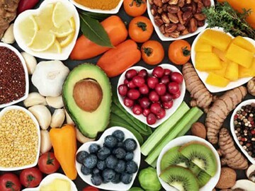 خواجه فرد: تغذیه رژیم غذایی سالم می‌تواند با سرطان مبارزه کند