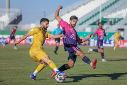 لیگ برتر فوتبال - آلومینیوم و تراکتور