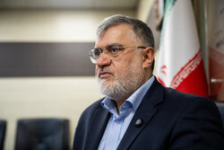 استاندار تهران: عبور از دوره گذار اقتصادی نیازمند همراهی مردم است