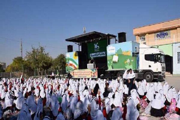 تماشاخانه سیار کانون پرورش فکری کودکان به شهرهای ساحلی می‌رود