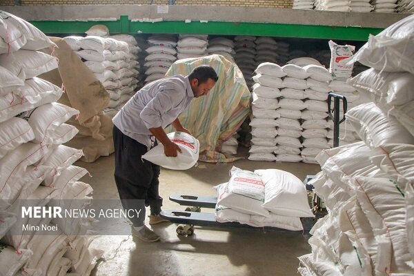 محمود آبادی: ۷۰۰ تن برنج تنظیم بازار در خراسان‌شمالی توزیع شد
