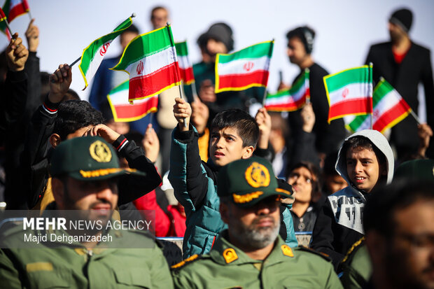 آئین اهتزاز پرچم bayrak töreniمقدس جمهوری اسلامی ایران در یزد