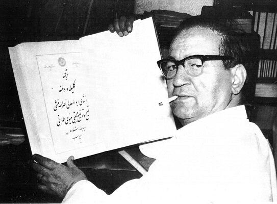 ماجرای دوری از وطن از ترس دیکتاتور/ اهدای ۲۵هزار کتاب مینوی در آخر عمر