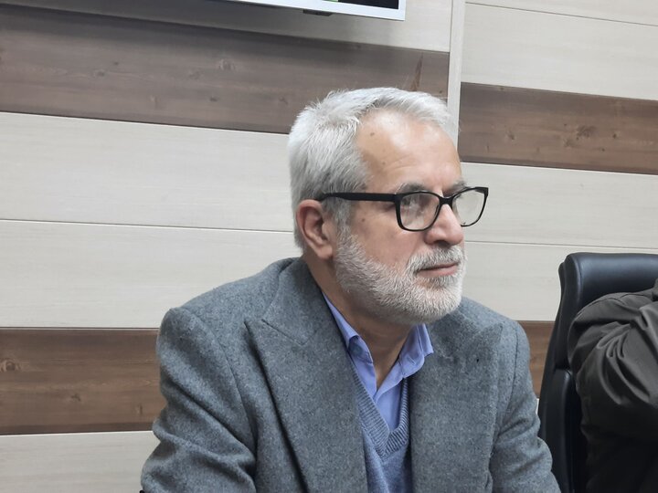 اجرای پویش «هر خانه یک پرچم» در علی آباد کتول