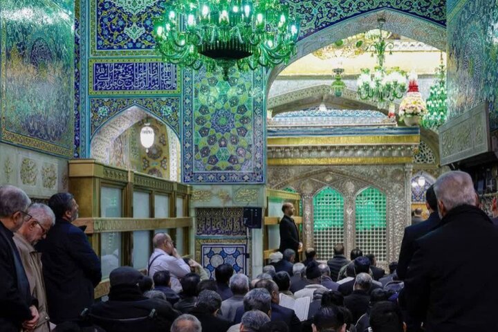 مضجع نورانی امام رضا (ع) غبارروبی شد