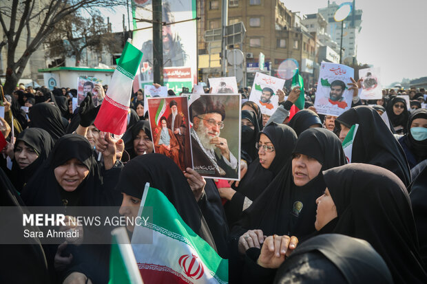 تشییع پیکر مطهر جانباز شهید مدافع امنیت «مهدی ظریف» در مشهد
