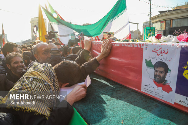 تشییع پیکر مطهر جانباز شهید مدافع امنیت «مهدی ظریف» در مشهد