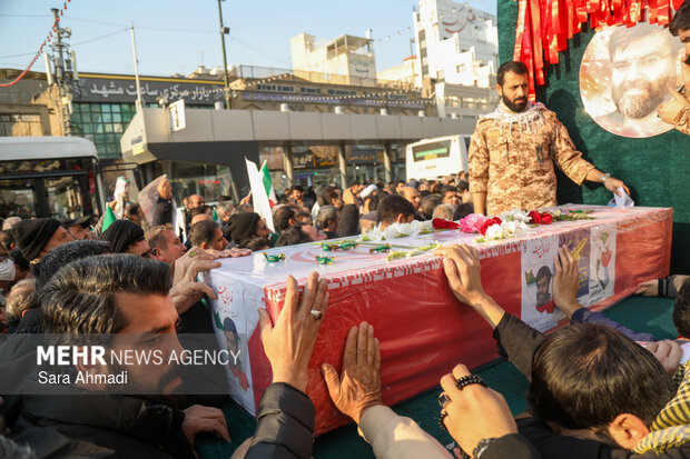 تشییع پیکر مطهر جانباز شهید مدافع امنیت «مهدی ظریف» در مشهد