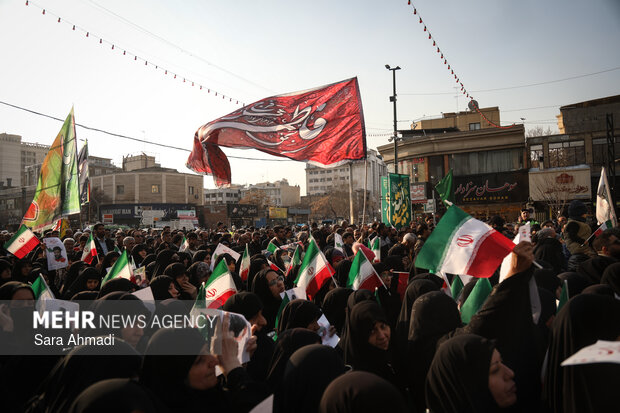 تشییع پیکر مطهر جانباز شهید مدافع امنیت «مهدی ظریف» در مشهد