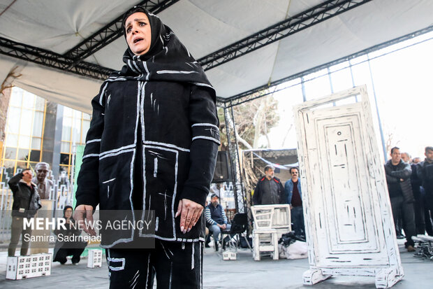 ششمین روز جشنواره تئاتر فجر