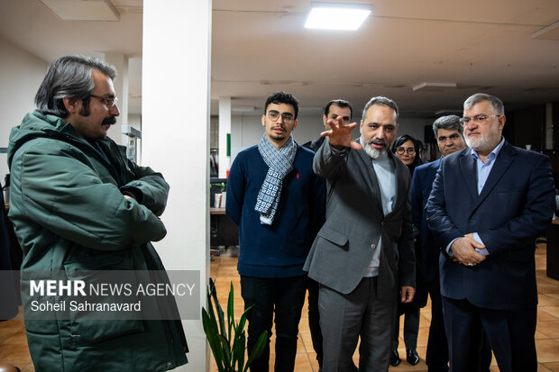 Tehran governor visits Mehr headquarters