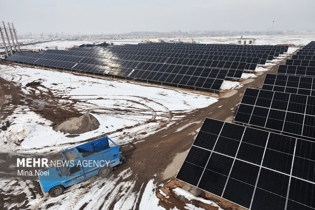 بازدید اصحاب رسانه از پروژه‌های کشاورزی و نیروگاهی در آذرشهر و بناب