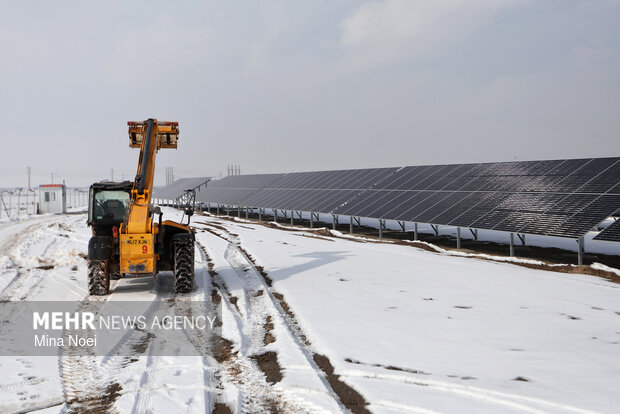 بازدید اصحاب رسانه از پروژه‌های کشاورزی و نیروگاهی در آذرشهر و بناب