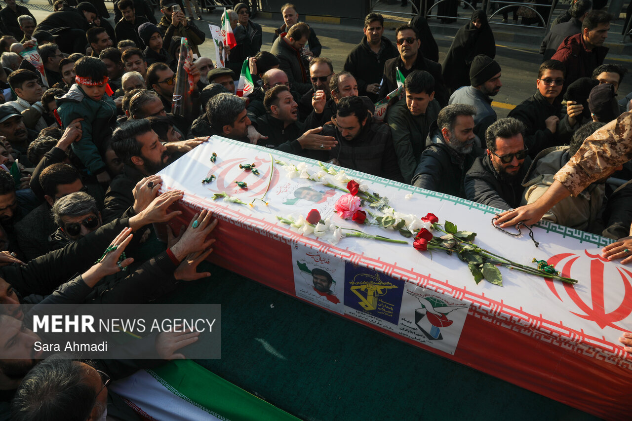 مأموران،سلاح،قبضه،سارق،مسلحانه،تيراندازي،لرستان،جنگي،مسلح