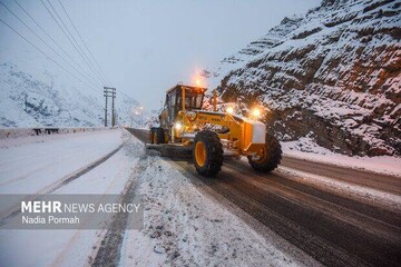 مرادی: بیش از ۳۰۰۰ کیلومتر از راه‌های گیلان برفروبی شد