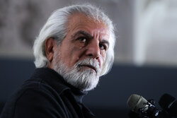 جشنواره فیلم فجر آغاز شد؛ دست‌هایمان را به‌هم گره بزنیم