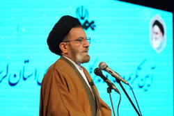 امام جمعه خرم آباد: رسانه نقش مهمی در حفظ و تقویت وحدت ملی دارد