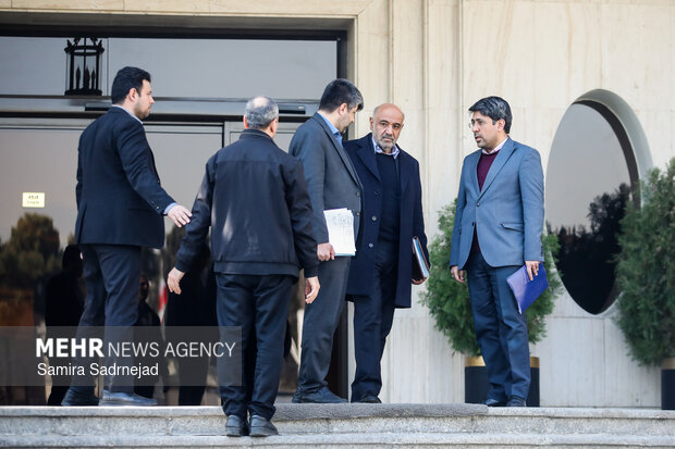 احمد میدری در حاشیه جلسه هیئت دولت در حاشیه جلسه هیئت دولت