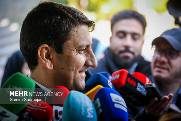 ستار هاشمی در حاشیه جلسه هیئت دولت