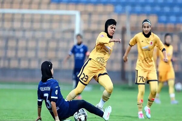 پرسپولیس به دنبال انتقام از خاتون/ گل‌گهر همچنان در تعقیب صدر