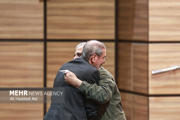 آئین اختتامیه چهارمین جایزه ادبی سردار همدانی