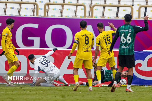 لیگ برتر فوتبال - فجر سپاسی و خیبر