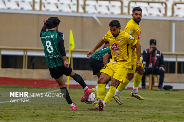 لیگ برتر فوتبال - فجر سپاسی و خیبر