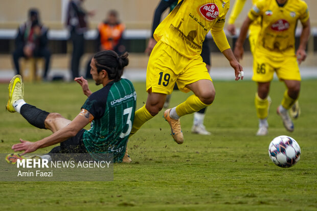 لیگ برتر فوتبال - فجر سپاسی و خیبر