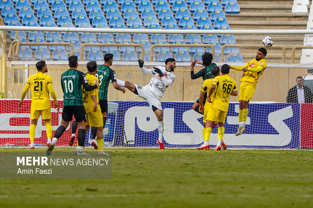 لیگ برتر فوتبال - فجر سپاسی و خیبر