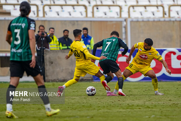 لیگ برتر فوتبال - فجر سپاسی و خیبر