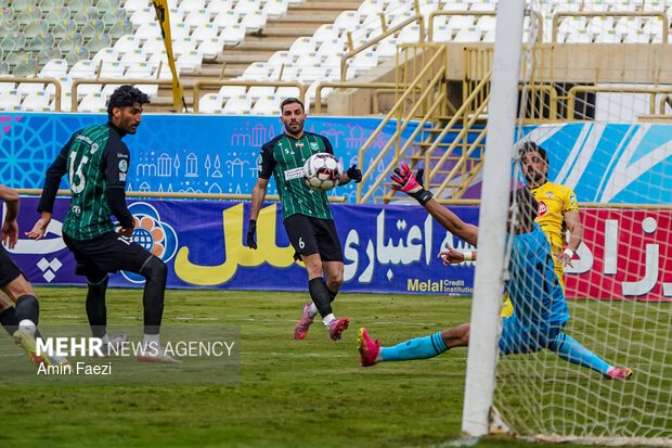 لیگ برتر فوتبال - فجر سپاسی و خیبر