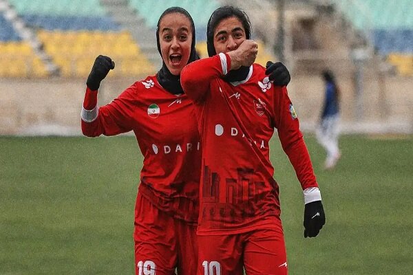 پرسپولیس به دنبال انتقام از خاتون/ گل‌گهر همچنان در تعقیب صدر