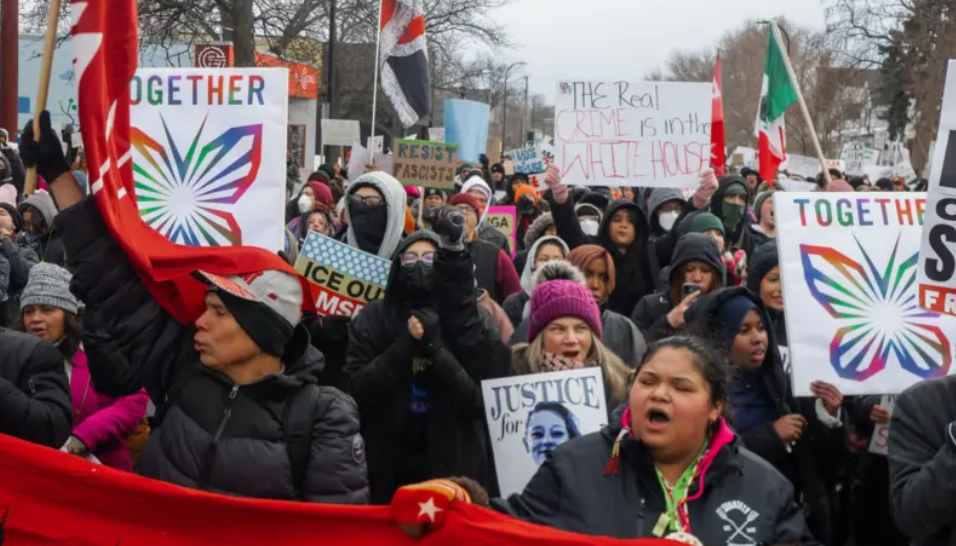 «تام هومن» در خط مقدم؛ آیا اعتراضات مینیاپولیس آمریکا مهار میشود؟