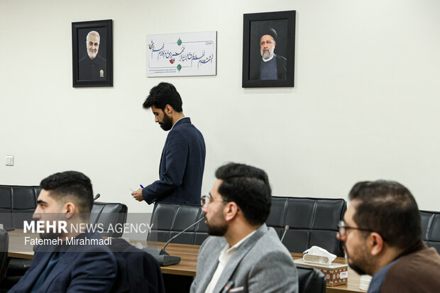 دیدار محمد مخبر با نخبگان جوان