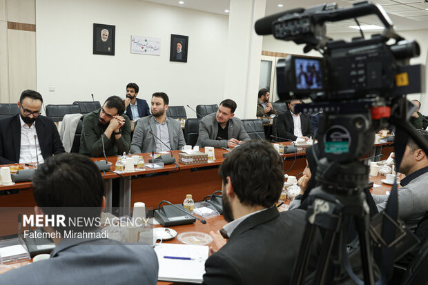 دیدار محمد مخبر با نخبگان جوان