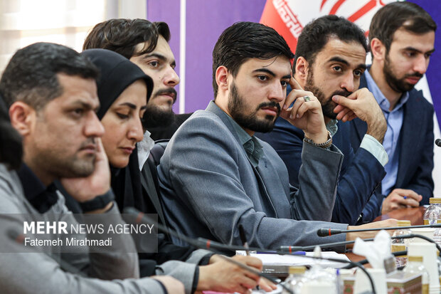 دیدار محمد مخبر با نخبگان جوان