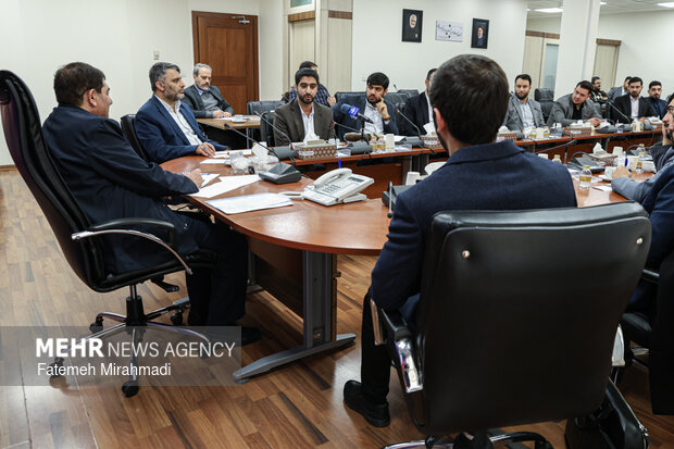 دیدار محمد مخبر با نخبگان جوان