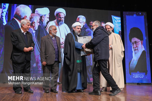 همایش روز پژوهش و نشر آثار ستاد توسعه و بازسازی عتبات