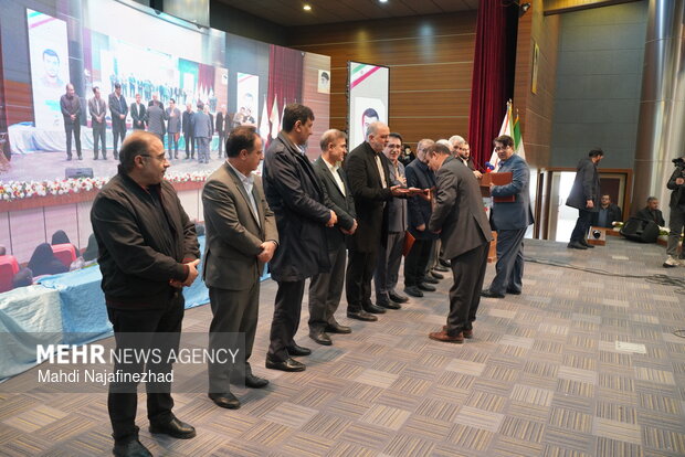 اختتامیه جشنواره ملی داستان ایثار و شهدای غریب در یاسوج