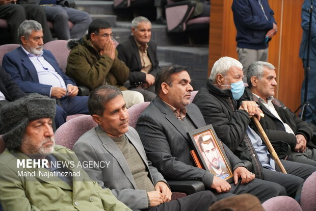 اختتامیه جشنواره ملی داستان ایثار و شهدای غریب در یاسوج