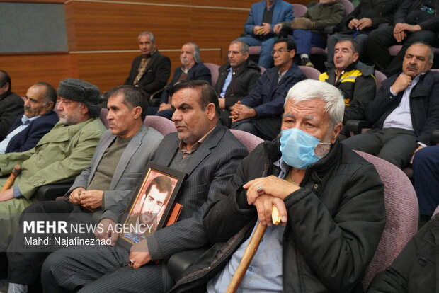 اختتامیه جشنواره ملی داستان ایثار و شهدای غریب در یاسوج