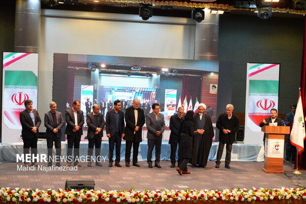 اختتامیه جشنواره ملی داستان ایثار و شهدای غریب در یاسوج