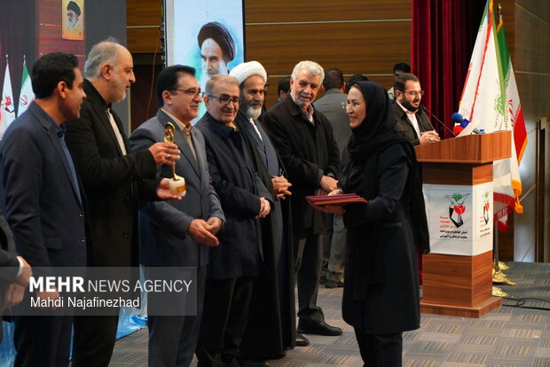 اختتامیه جشنواره ملی داستان ایثار و شهدای غریب در یاسوج