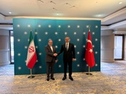 وزير الخارجية الايراني يلتقي نظيره التركي في اسطنبول