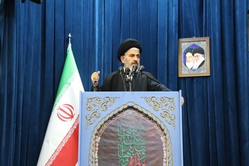 قریشی: تهدید رهبر معظم انقلاب به هیچ عنوان پذیرفتنی نیست