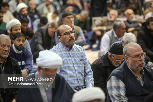 بزرگداشت شهدای اغتشاشات در حرم حضرت معصومه(س)