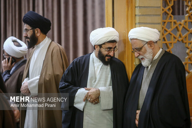 بزرگداشت شهدای اغتشاشات در حرم حضرت معصومه(س)