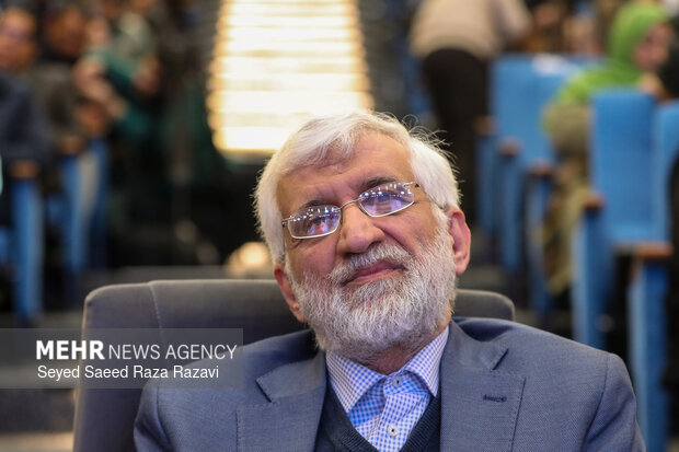 آیین تجلیل از فعالان اجتماعی انقلاب اسلامی